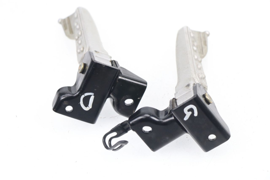 photo de PAIR REAR FOOTRESTS SYM MIO 50 (2005 - 2010)