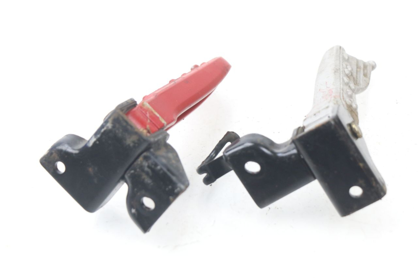 photo de PAIR REAR FOOTRESTS SYM MIO 50 (2005 - 2010)