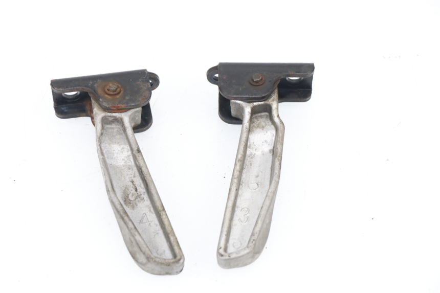 photo de PAIR REAR FOOTRESTS SYM TONIK 50 (2011 - 2014)