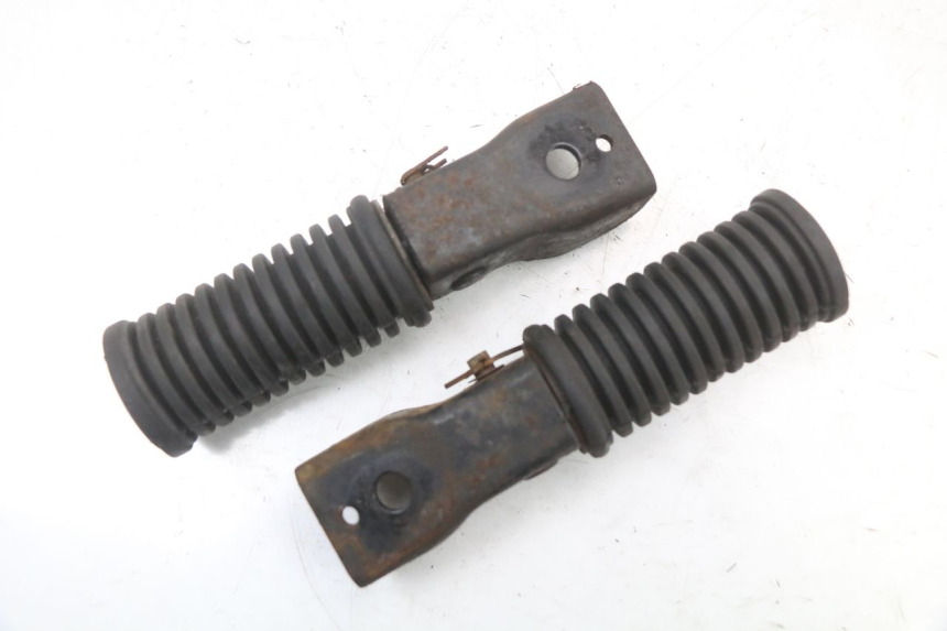 photo de PAIR REAR FOOTRESTS SYM XS 125 (2007 - 2016)