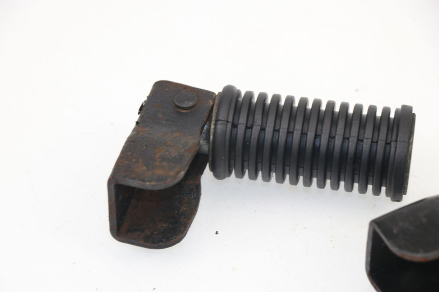 photo de PAIR REAR FOOTRESTS SYM XS 125 (2007 - 2016)