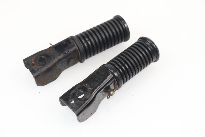 photo de PAIR REAR FOOTRESTS SYM XS 125 (2007 - 2016)