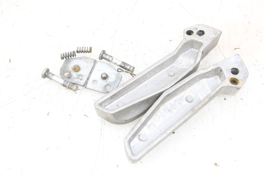 photo de PAIR REAR FOOTRESTS NECO TEMPO 4T 50 (2022 - 2026) - Alternative perspective