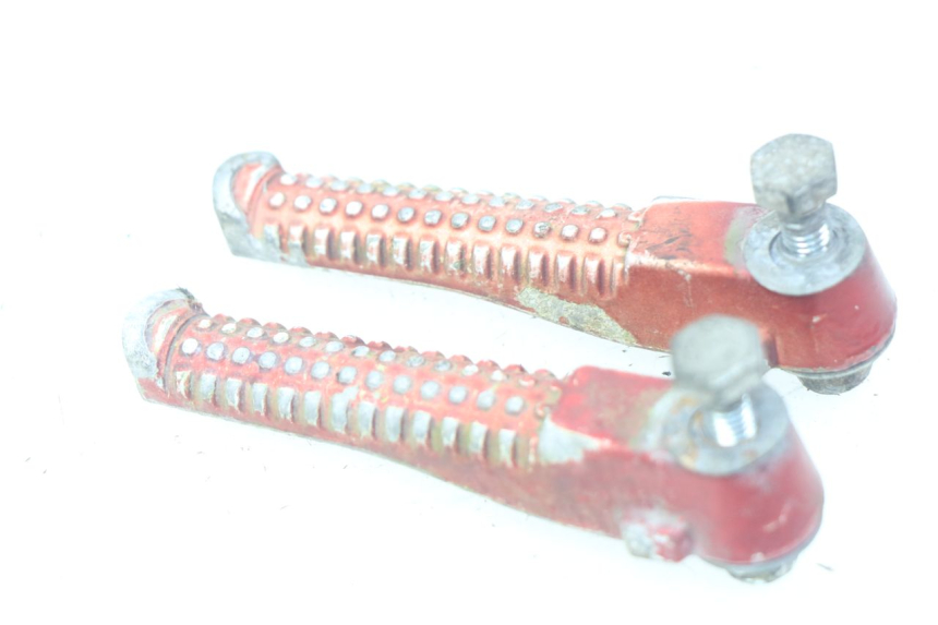 photo de PAIR OF REAR FOOTRESTS PEUGEOT TKR TREKKER FURIOUS 50 (2005 - 2014)