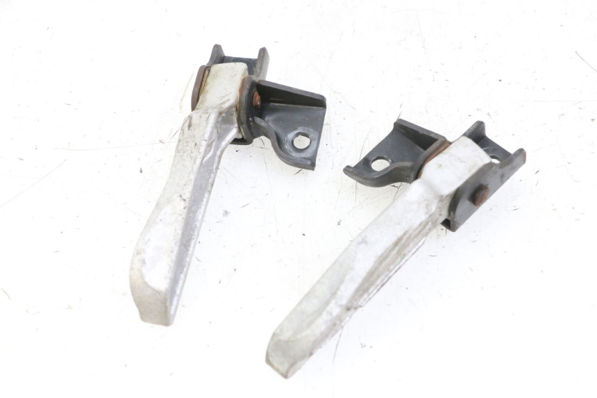 photo de PAIR REAR FOOTRESTS PEUGEOT TWEET 4T 50 (2014 - 2019)