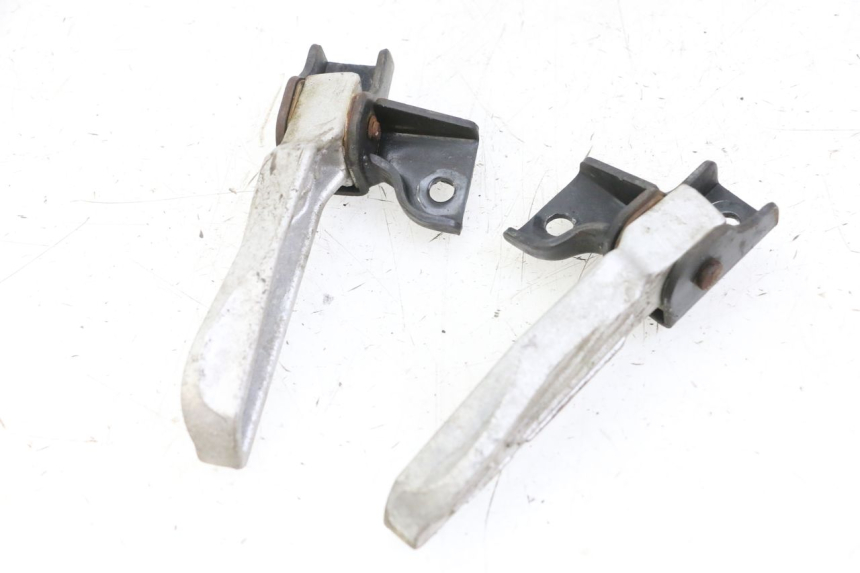 photo de PAIR REAR FOOTRESTS PEUGEOT TWEET 4T 50 (2014 - 2019)