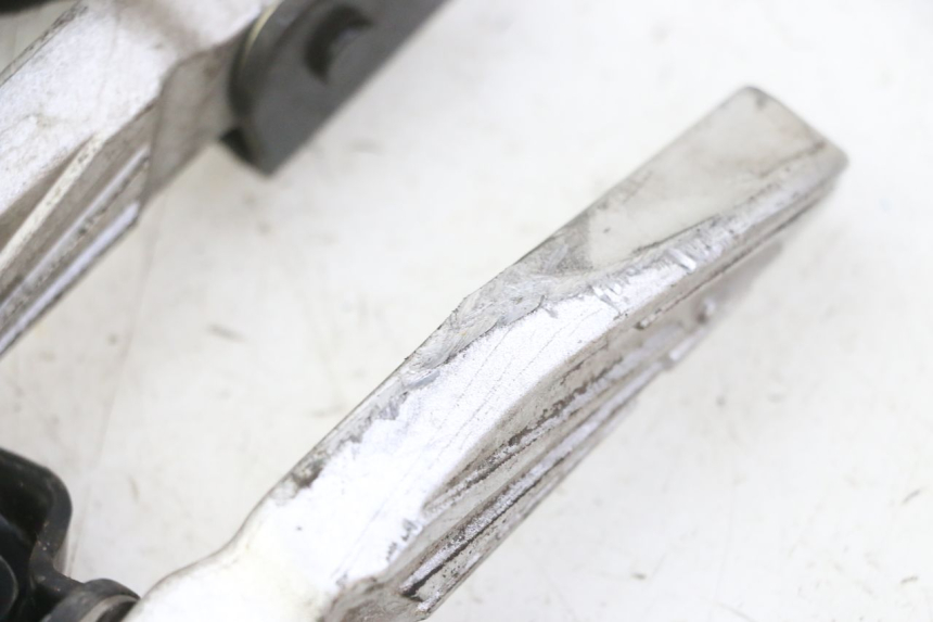 photo de PAIR OF REAR FOOTRESTS PEUGEOT TWEET 4T 50 (2018 - 2020)