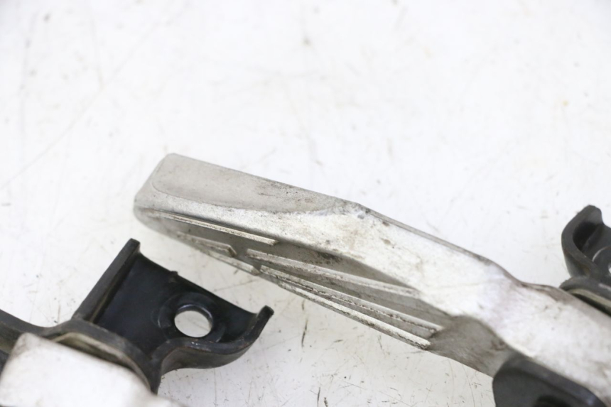 photo de PAIR OF REAR FOOTRESTS PEUGEOT TWEET 4T 50 (2018 - 2020)