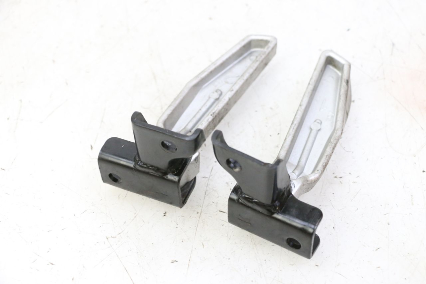 photo de PAIR REAR FOOTRESTS PEUGEOT TWEET PRO CARGO 50 (2018 - 2020)