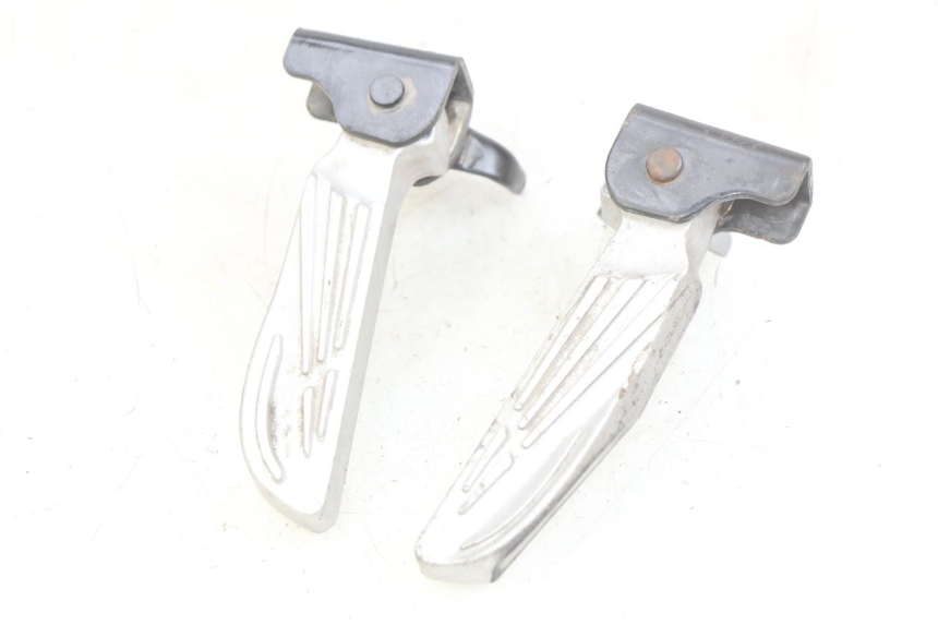 photo de PAIR OF REAR FOOTRESTS PEUGEOT TWEET 125 (2018 - 2021)