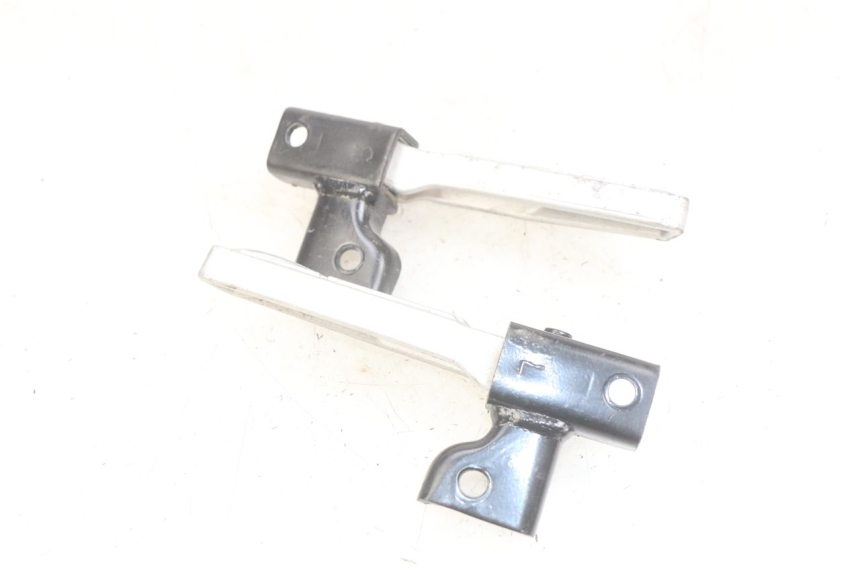 photo de PAIR OF REAR FOOTRESTS PEUGEOT TWEET 125 (2018 - 2021)