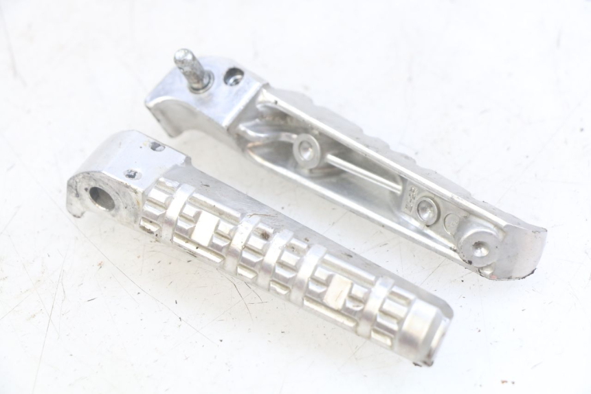 photo de PAIR OF REAR FOOTRESTS YAMAHA X-MAX XMAX 125 (2010 - 2014)