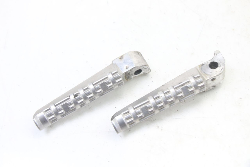 photo de PAIR OF REAR FOOTRESTS YAMAHA X-MAX XMAX 125 (2010 - 2014)