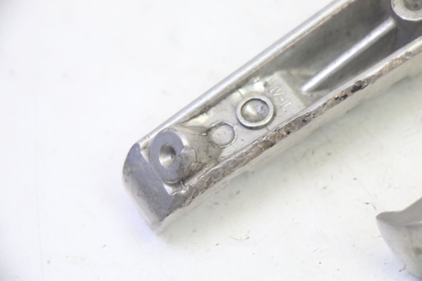 photo de PAIR OF REAR FOOTRESTS YAMAHA X-MAX XMAX 125 (2010 - 2014)