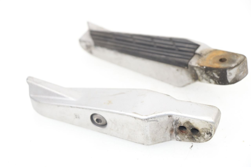 photo de PAIR REAR FOOTRESTS KYMCO XCITING 500 (2007 - 2010)
