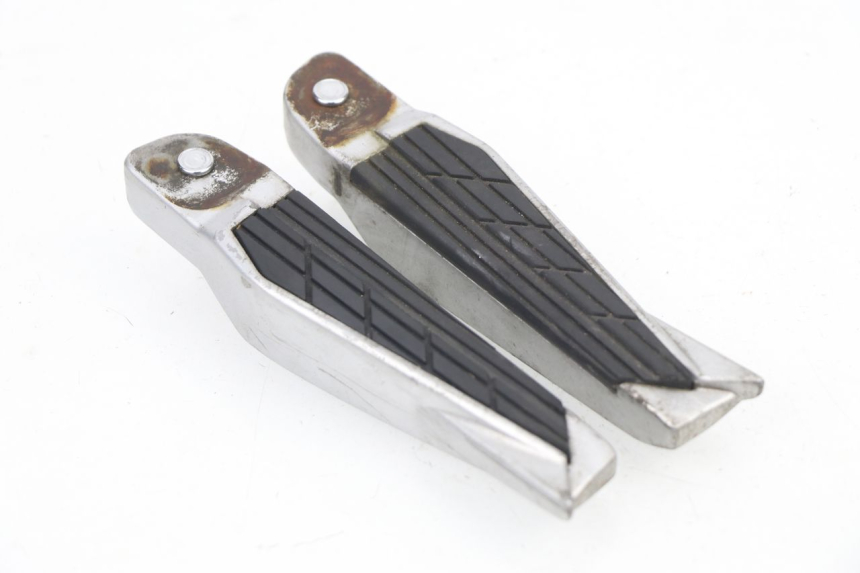 photo de PAIR REAR FOOTRESTS KYMCO XCITING 500 (2007 - 2010)
