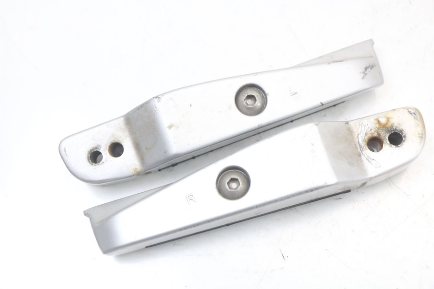 photo de PAIR REAR FOOTRESTS KYMCO XCITING 250 (2006 - 2009)