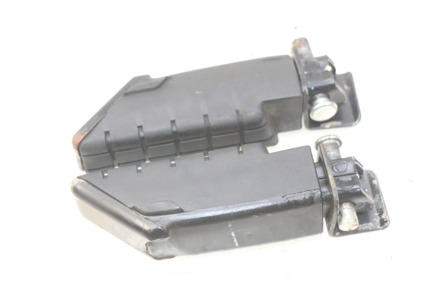 photo de PAIR OF REAR FOOTRESTS YAMAHA D'ELIGHT DELIGHT 115 (2013 - 2017)