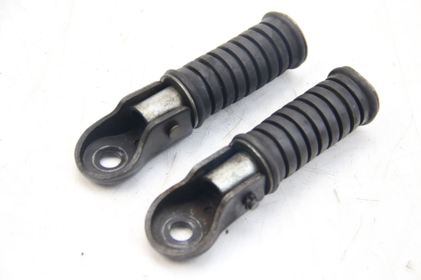 photo de PAIR OF REAR FOOTRESTS YAMAHA SR 125 (1996 - 2003)