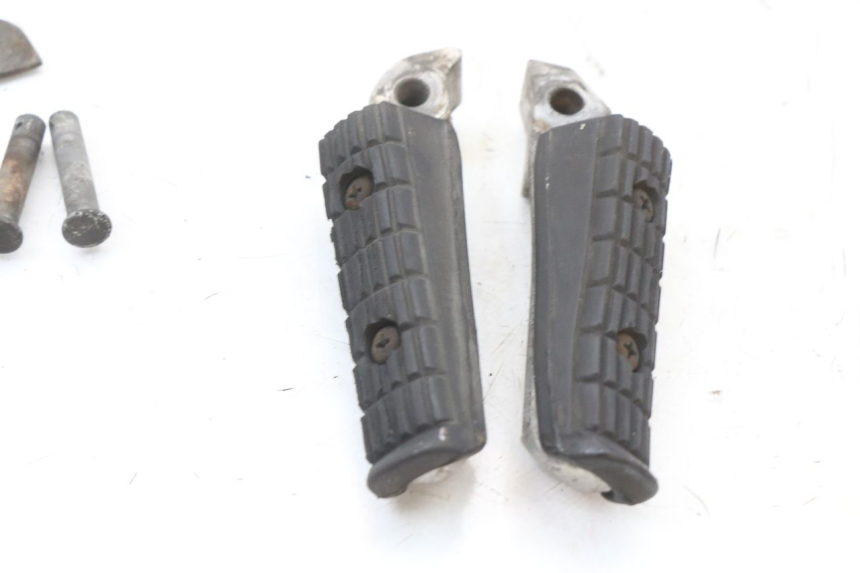 photo de PAIR REAR FOOTRESTS YAMAHA XJ600 XJ DIVERSION 600 (1992 - 1997)