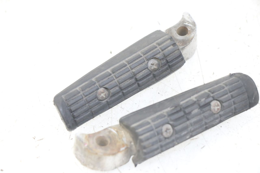 photo de PAIR REAR FOOTRESTS YAMAHA XJN DIVERSION 600 (2000 - 2003)