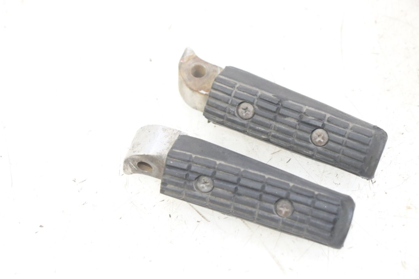 photo de PAIR REAR FOOTRESTS YAMAHA XJN DIVERSION 600 (2000 - 2003)