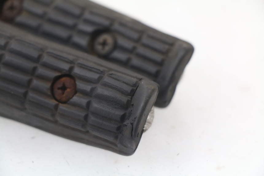photo de PAIR REAR FOOTRESTS YAMAHA XJN XJ N DIVERSION 600 (1994 - 1997)
