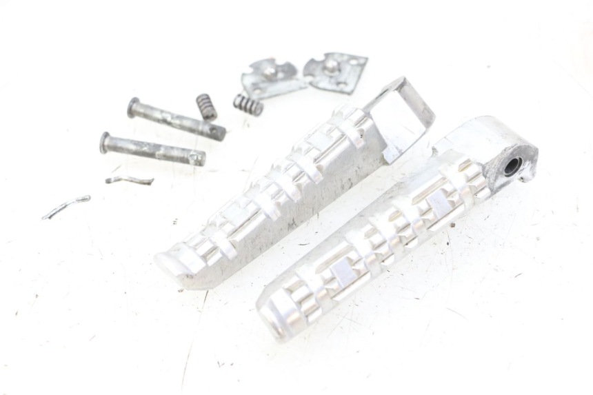 photo de PAIR REAR FOOTRESTS YAMAHA YP T-MAX TMAX 530 (2017 - 2020)