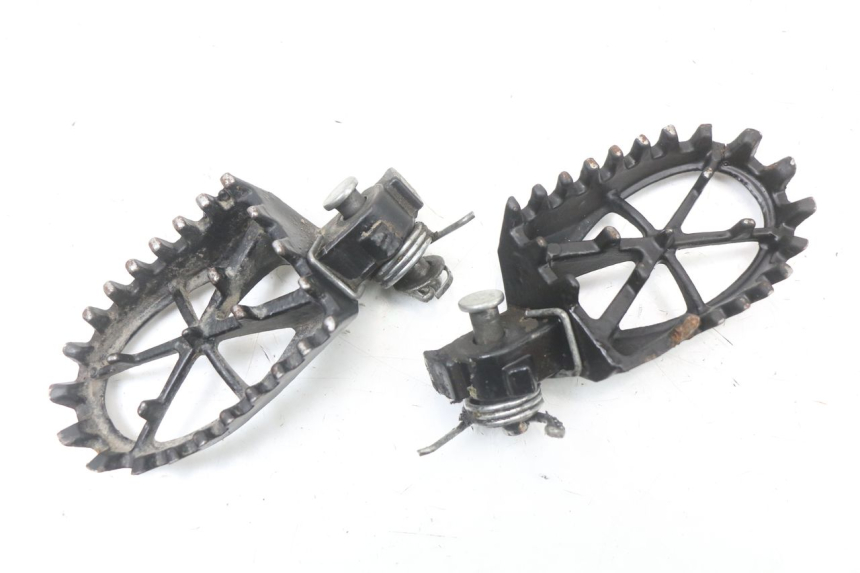 photo de PAIR FRONT FOOTREST APOLLO RFZ 140