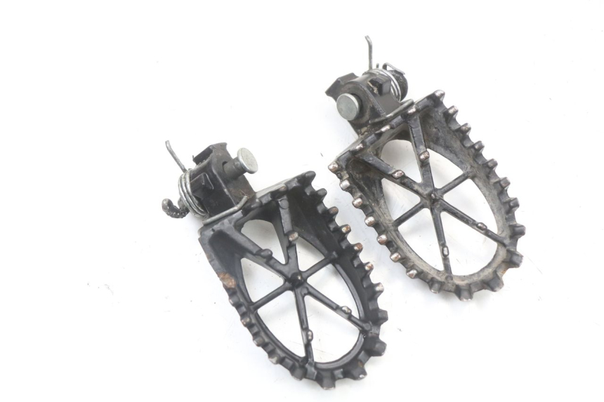 photo de PAIR FRONT FOOTREST APOLLO RFZ 140