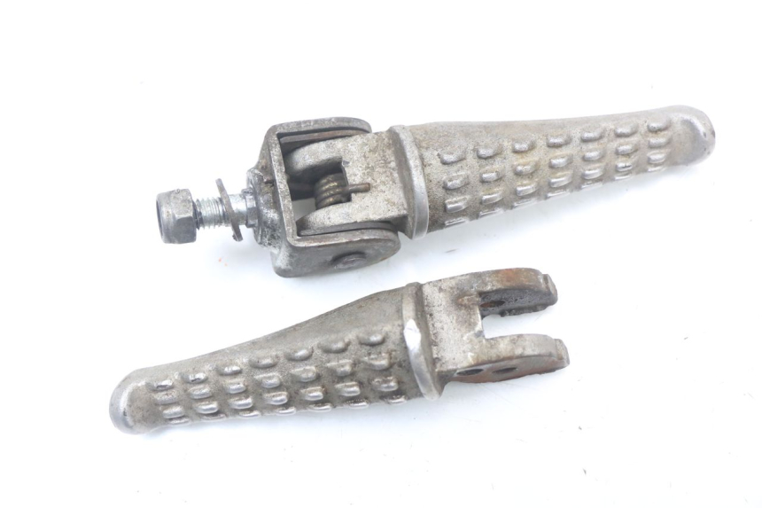 photo de PAIR FRONT FOOTREST APRILIA RS 50 (2006 - 2010)