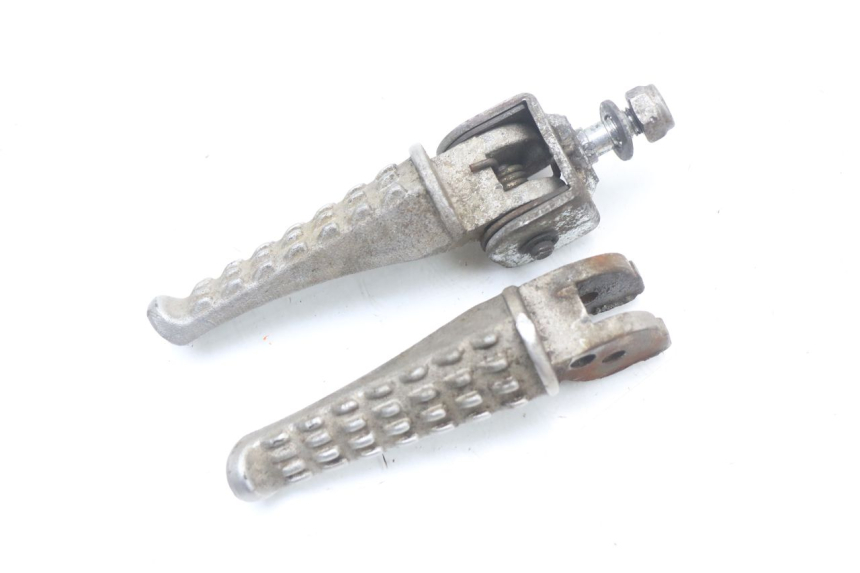photo de PAIR FRONT FOOTREST APRILIA RS 50 (2006 - 2010)