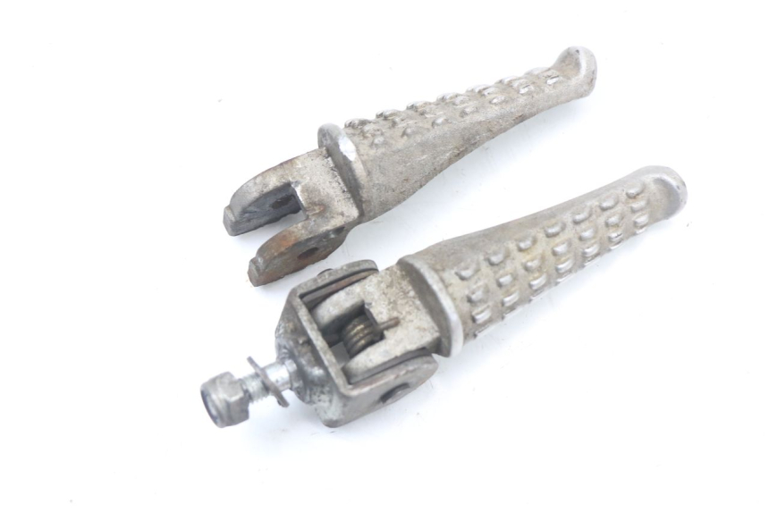 photo de PAIR FRONT FOOTREST APRILIA RS 50 (2006 - 2010)