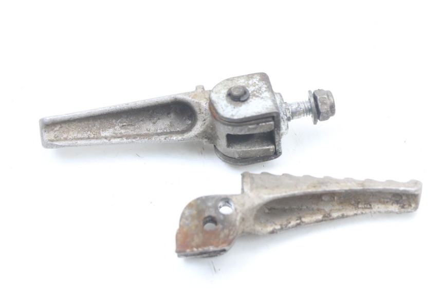 photo de PAIR FRONT FOOTREST APRILIA RS 50 (2006 - 2010)