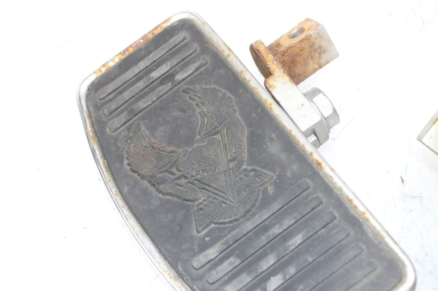 photo de PAIR FRONT FOOTREST HYOSUNG GV AQUILA 125 (2000 - 2004)