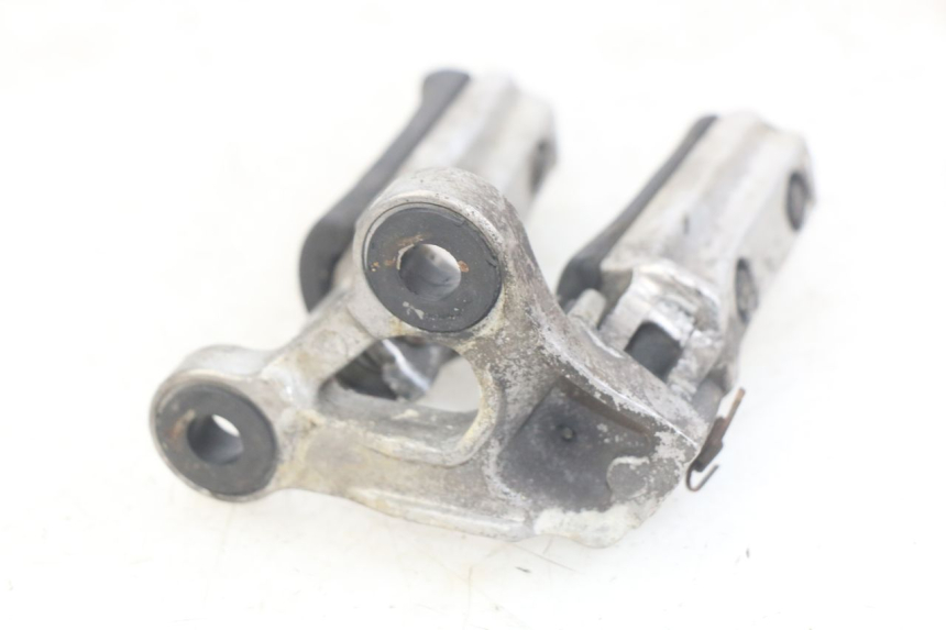 photo de PAIR OF FRONT FOOTRESTS HONDA CBR F SC25 1000 (1989 - 1992)