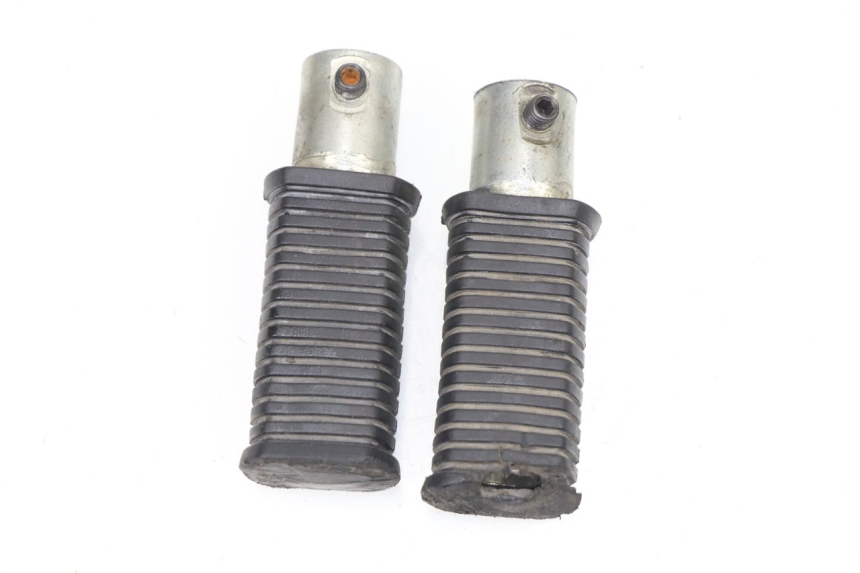 photo de PAIR FRONT FOOTREST MBK CLUB VR 50 (1995 - 1998)