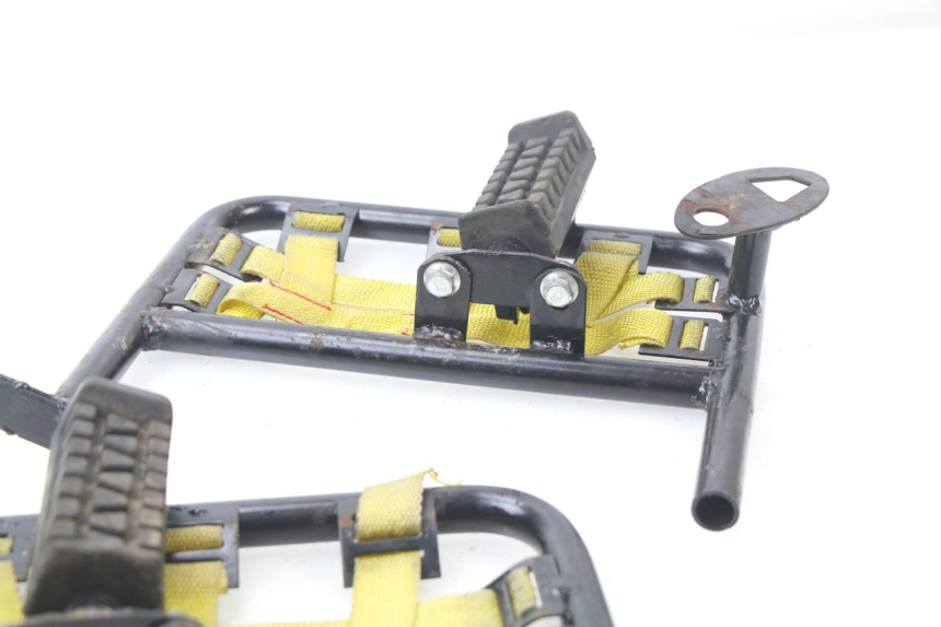 photo de PAIR FRONT FOOTREST CHINESE QUAD DIAMOND R 250 (2005 - 2010)
