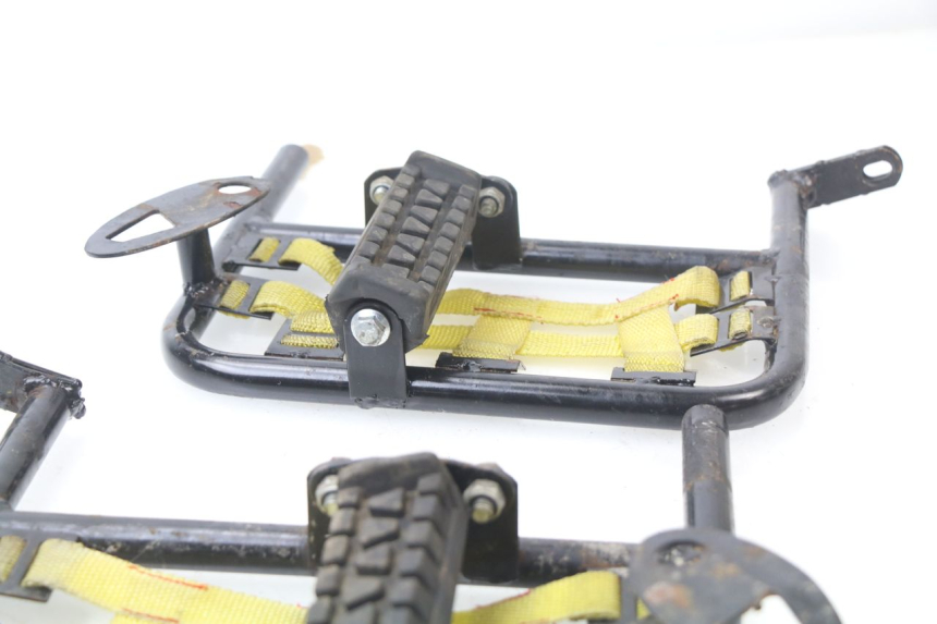 photo de PAIR FRONT FOOTREST CHINESE QUAD DIAMOND R 250 (2005 - 2010)