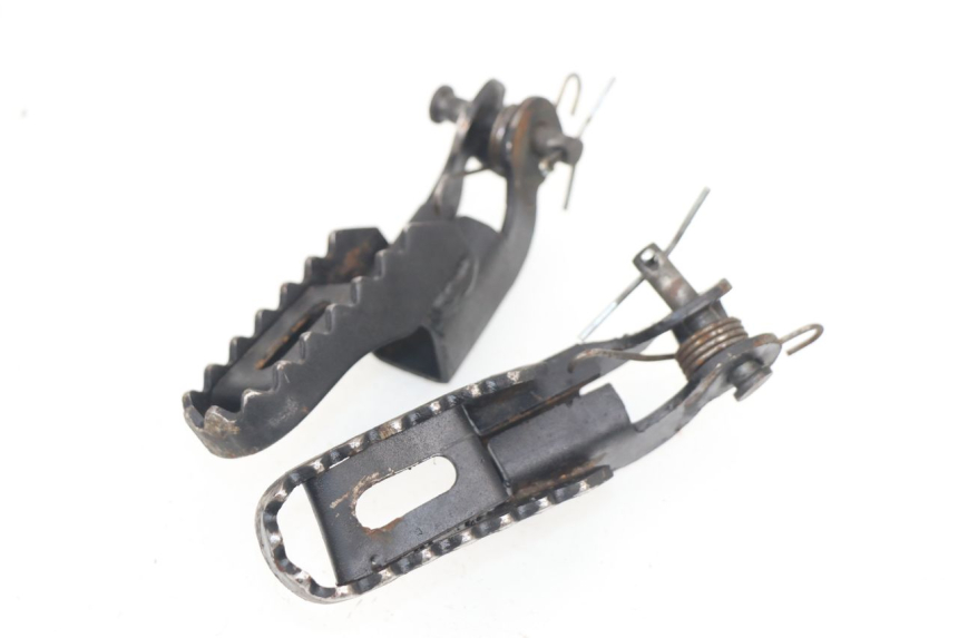 photo de PAIR FRONT FOOTREST KXD DIRT BIKE 607 125 (2014 - 2020)