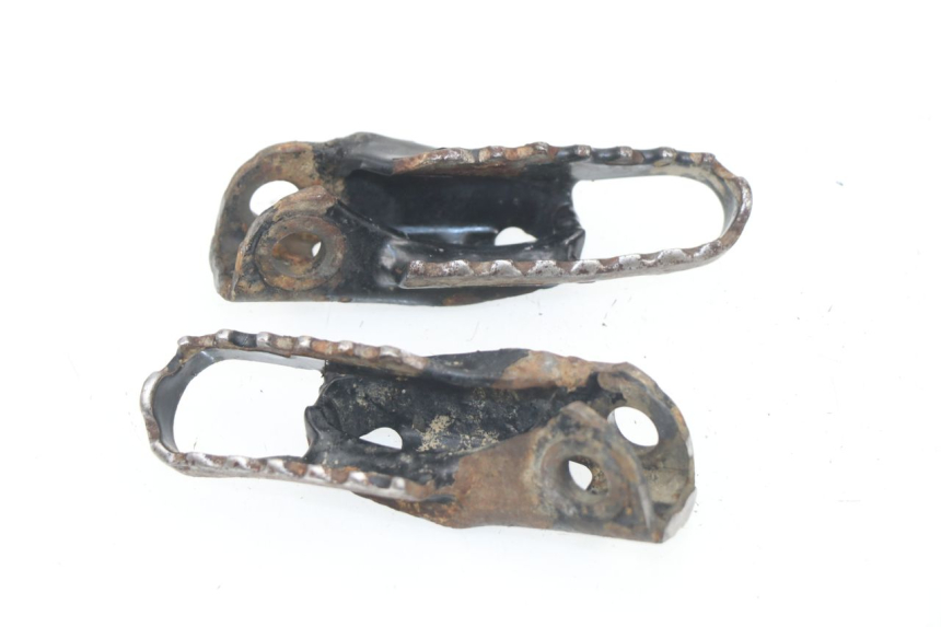 photo de PAIR FRONT FOOTREST HONDA CR 125 (1989 - 1991)