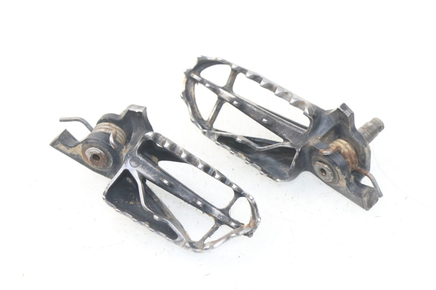 photo de PAIR FRONT FOOTREST HONDA CRF CR-F 450 (2005 - 2008)