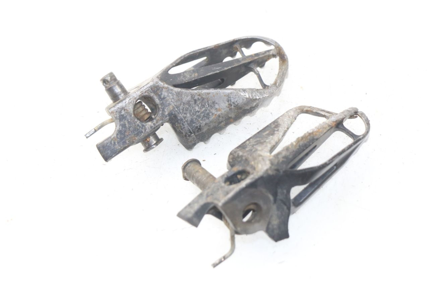 photo de PAIR FRONT FOOTREST HONDA CRF CR-F 450 (2005 - 2008)