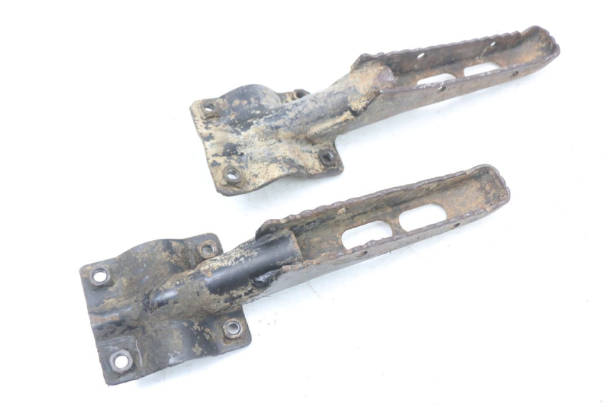 photo de PAIR OF FRONT FOOTRESTS HONDA TRX 300 (1988 - 2000)