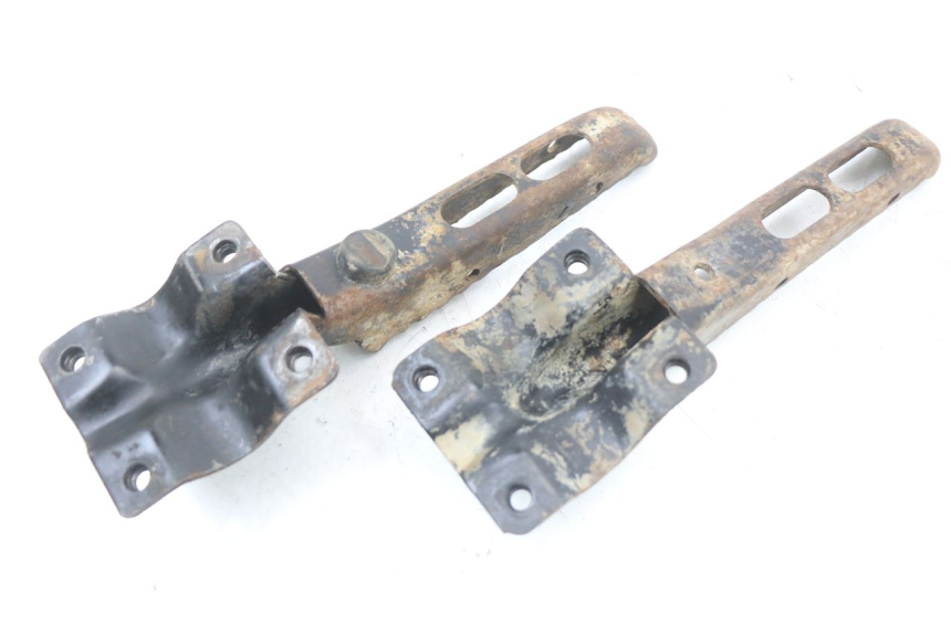 photo de PAIR OF FRONT FOOTRESTS HONDA TRX 300 (1988 - 2000)