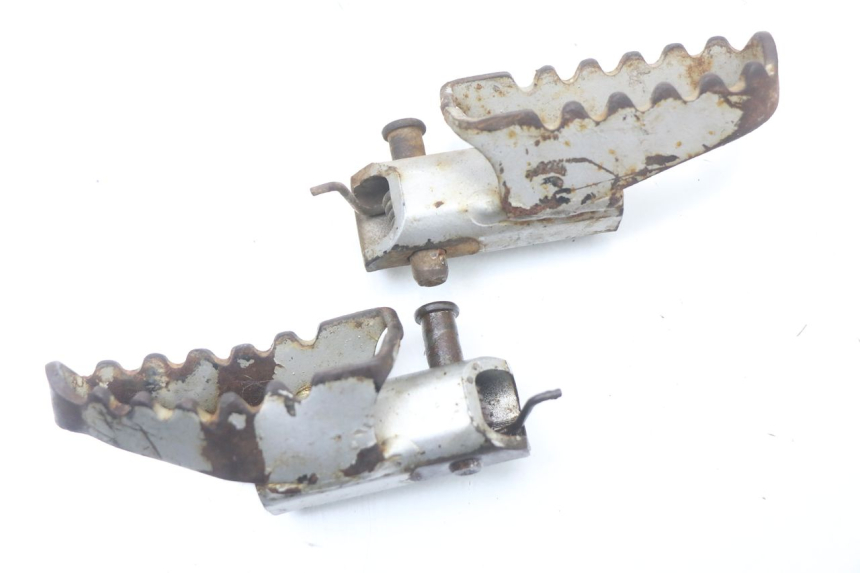 photo de PAIR FRONT FOOTREST KAWASAKI KDX 125 (1990 - 1991)