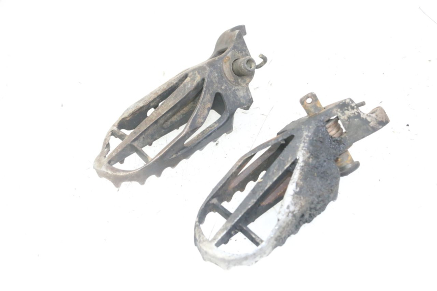 photo de PAIR FRONT FOOTREST KAWASAKI KX F KXF 450 (2009 - 2011)