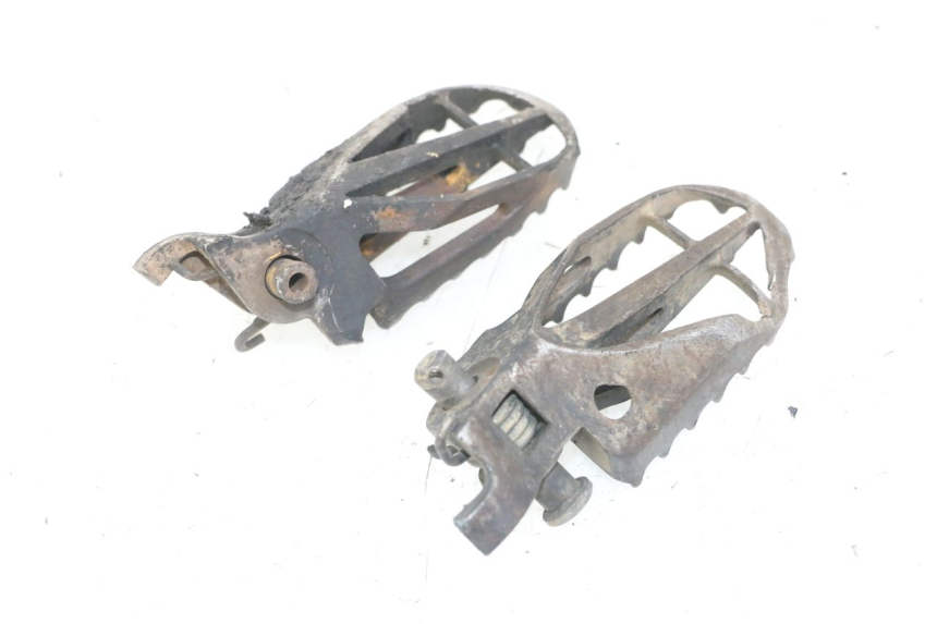photo de PAIR FRONT FOOTREST KAWASAKI KX F KXF 450 (2009 - 2011)