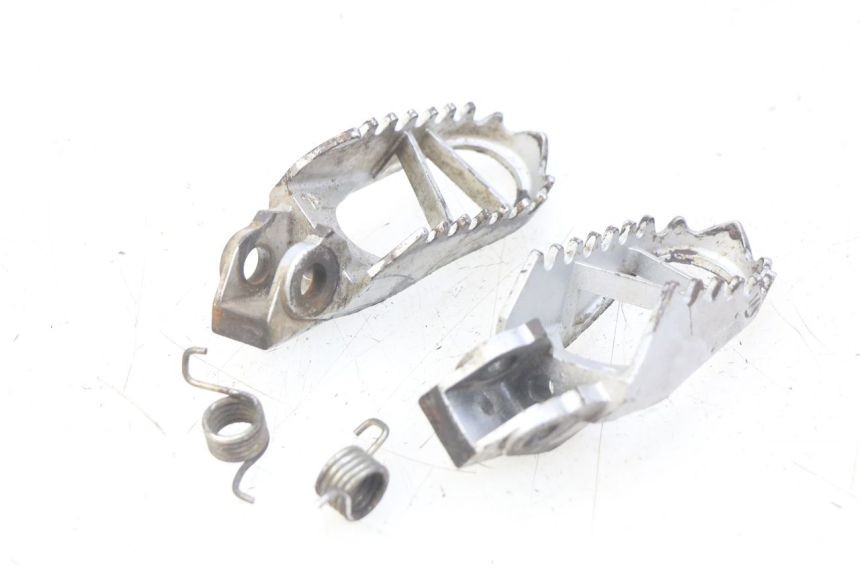 photo de PAIR FRONT FOOTREST KAWASAKI KX 85 (2014 - 2021)