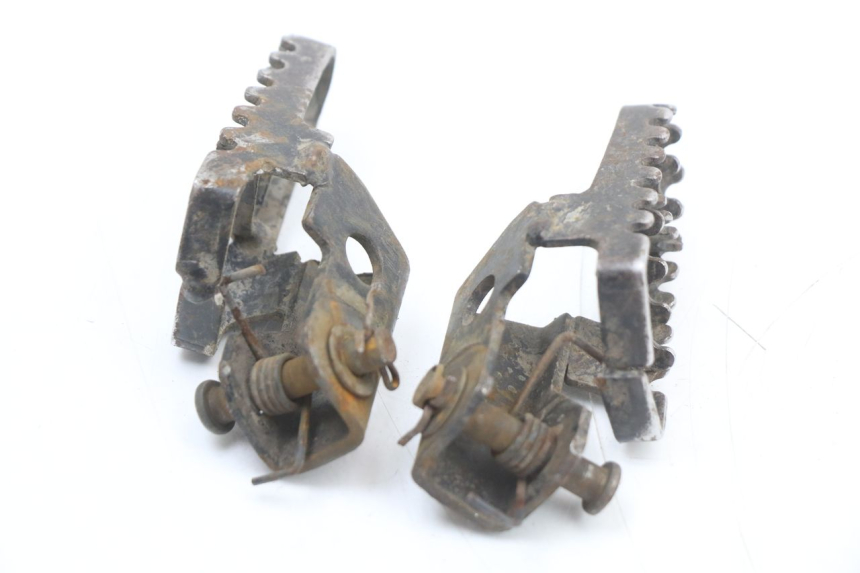 photo de PAIR FRONT FOOTREST YCF PIT BIKE 125 (2010 - 2018)